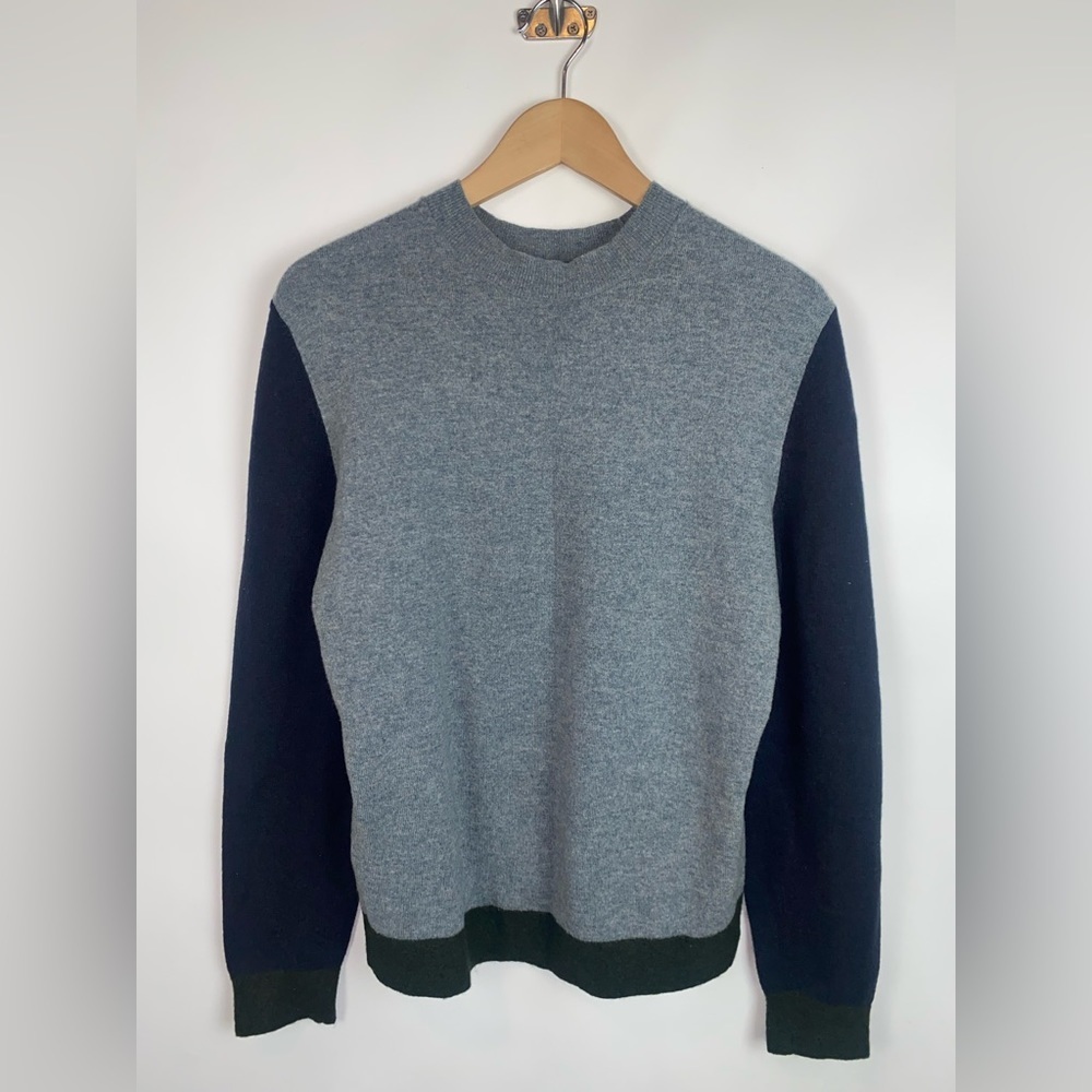 COS Two-Tone Crewneck Sweater in Heather Gray and Navy with Dark Green Trim